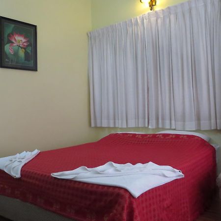 Goldie Guesthouse Phnom Penh Exterior photo
