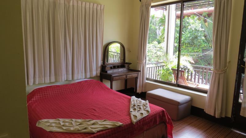 Goldie Guesthouse Phnom Penh Exterior photo