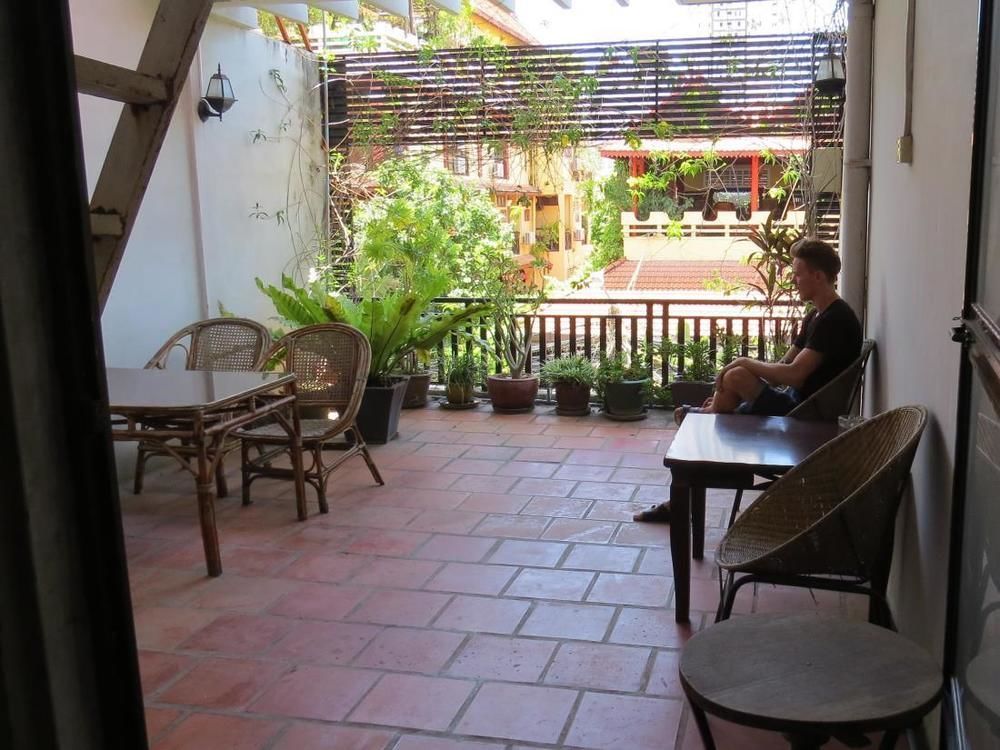 Goldie Guesthouse Phnom Penh Exterior photo