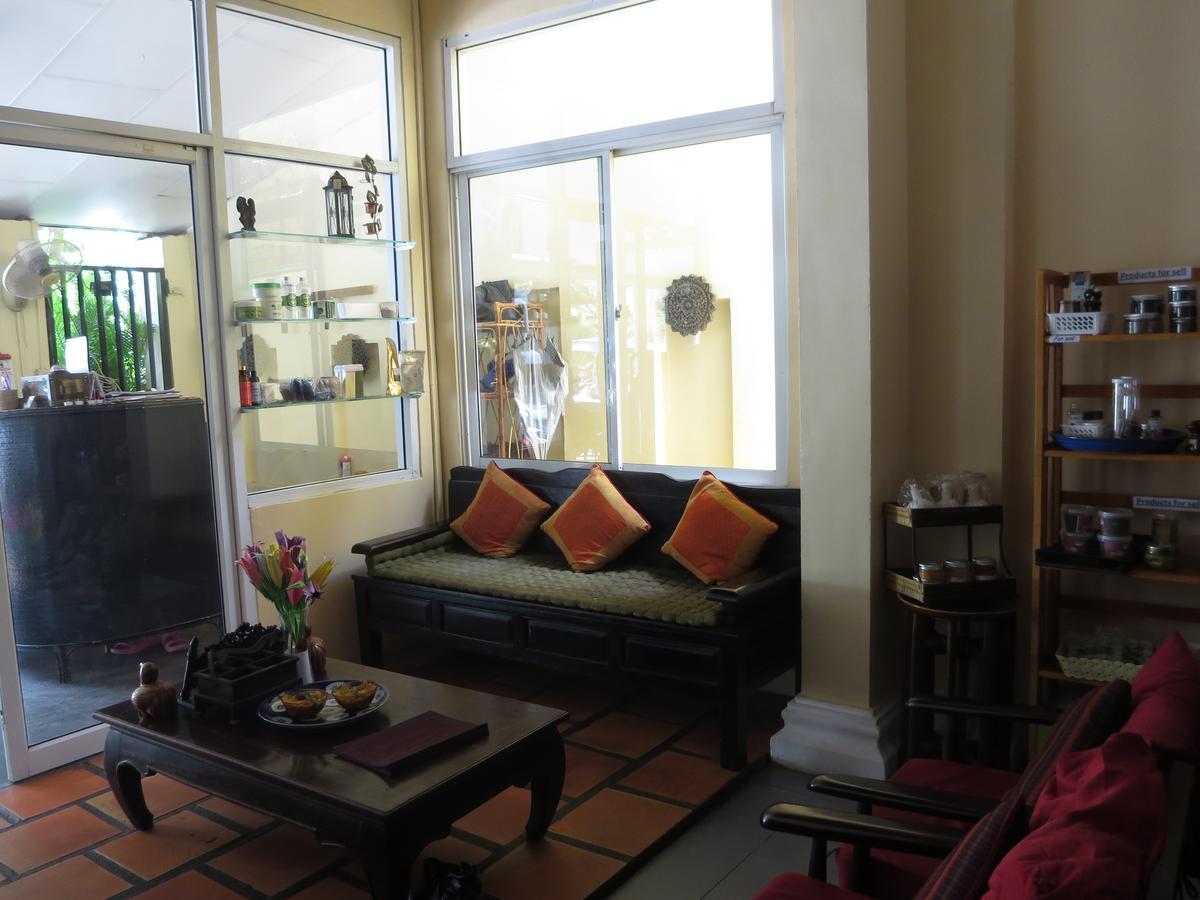 Goldie Guesthouse Phnom Penh Exterior photo