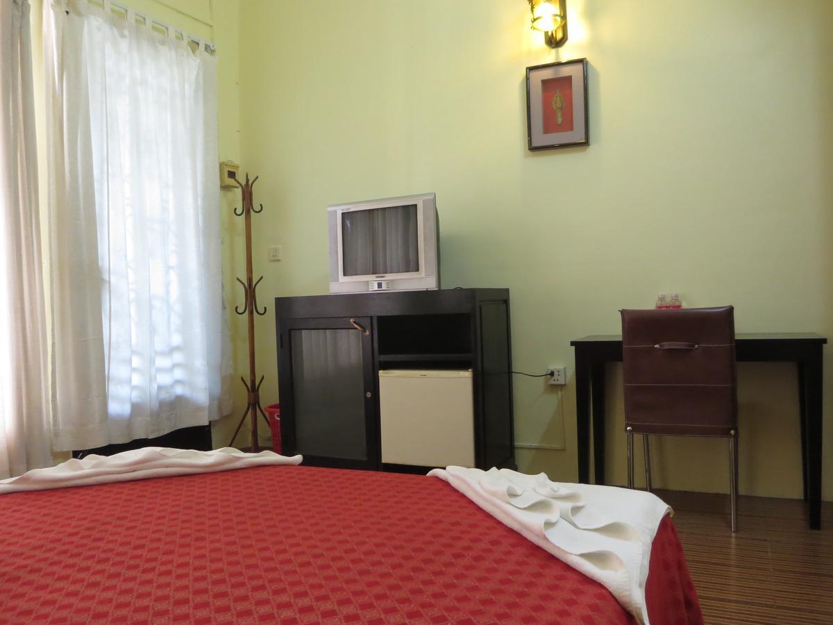 Goldie Guesthouse Phnom Penh Exterior photo