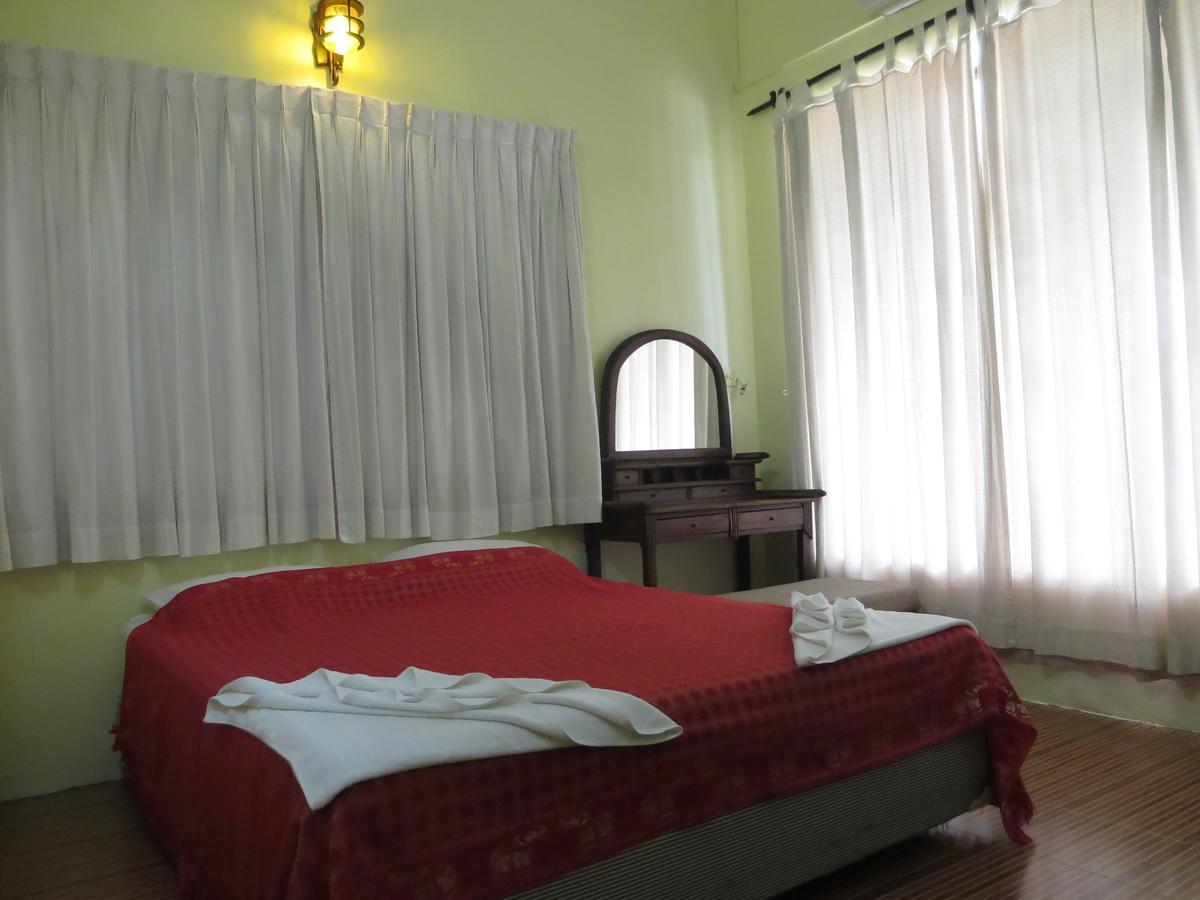 Goldie Guesthouse Phnom Penh Exterior photo